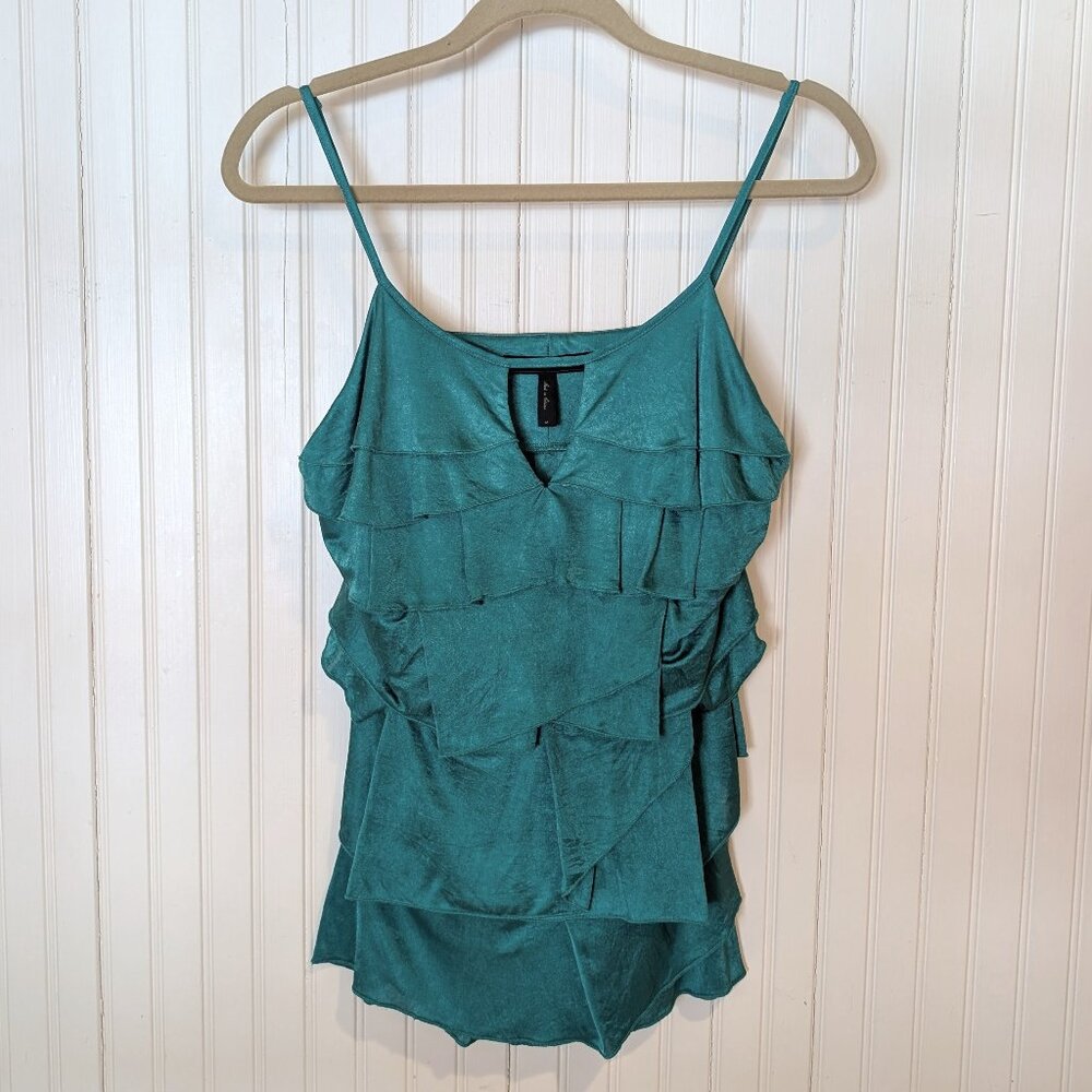 BCBGMaxazria Tiered Ruffle Top Sz M Sleeveless Stretch Satin Green Adj strap EUC